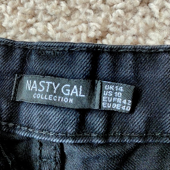 Distressed high waisted denim shorts - Picture 3 of 4